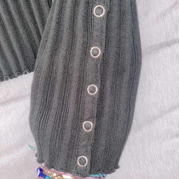 Fitted long sleeve turtleneck - Picture 3 of 4